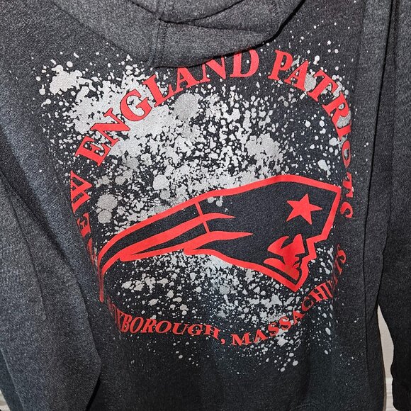 New England Patriots Sweatshirt - Picture 2 of 4